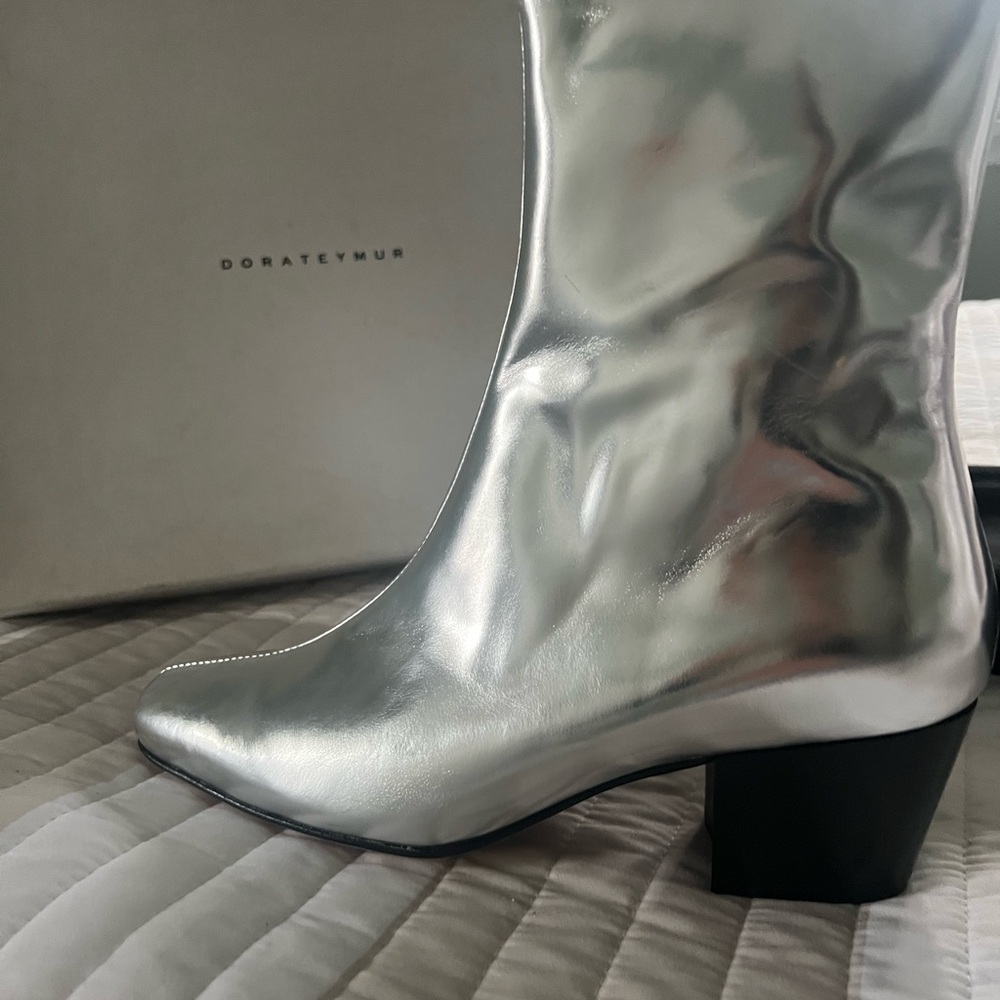 Sleek Silver Ankle Boots with Chunky Heel